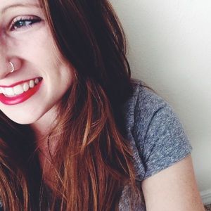 Meet your Posher, Hallie